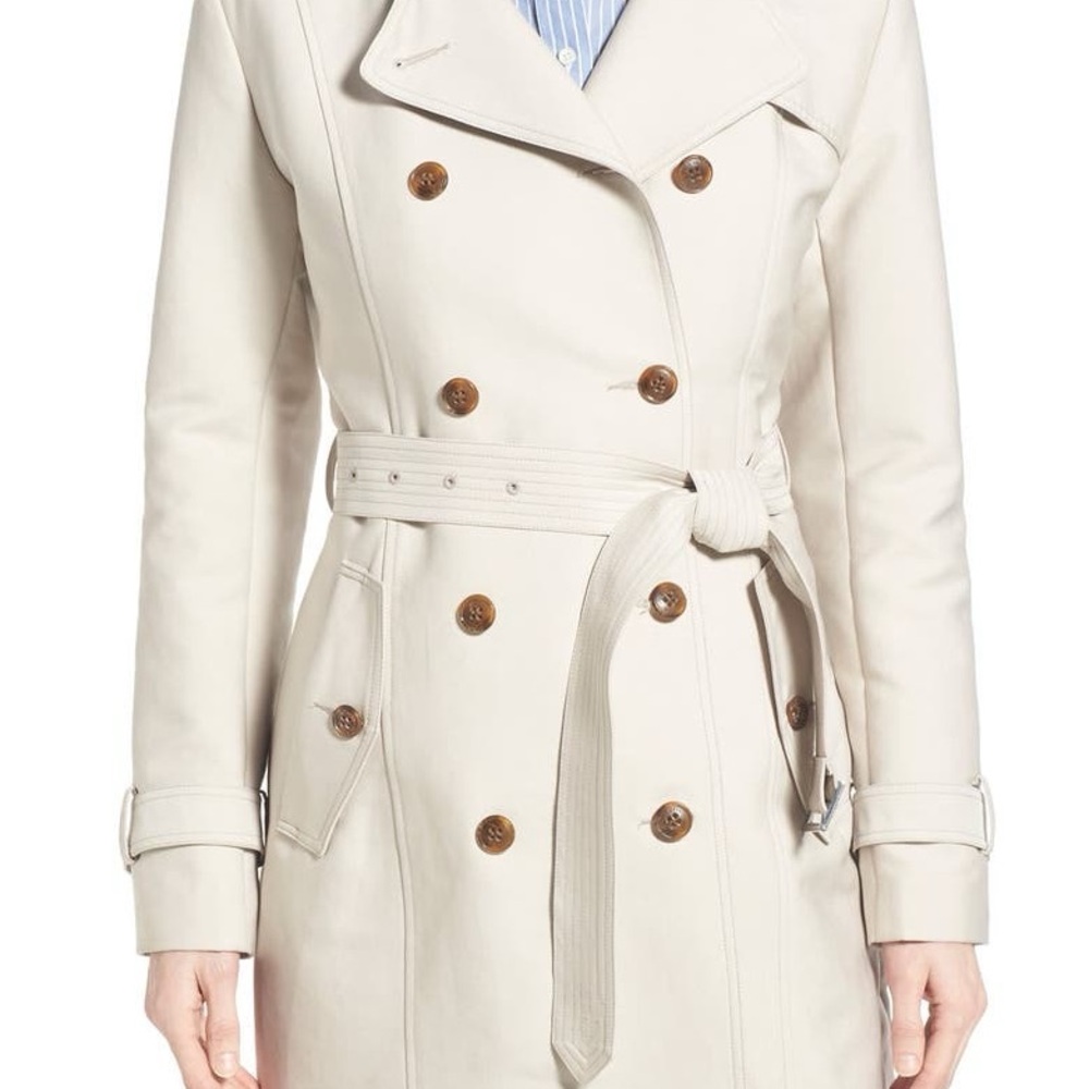 Cole Haan Women’s Double-Breasted Tan Trench Raincoat new without tags